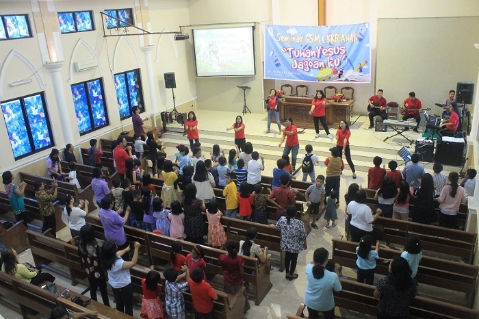 Sinode Gereja Kristus Yesus - Pembinaan Guru Sekolah Minggu di GKY Palopo